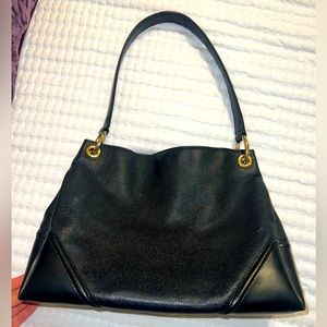 MICHEAL KORS Black Medium Handbag